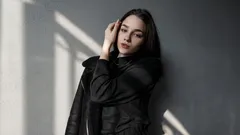 Mitä tarkoittaa, kun ihminen tykkää pukeutua vain mustaan: psykologiset luonteenpiirteet