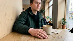 Kun toinen kääntää kaiken itseensä: yllättävä tapa, joka sotkee kuuntelun