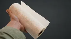 7 pintaa, joita ei missään nimessä pidä pyyhkiä paperipyyhkeillä tai lautasliinoilla