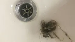 Näin pääset eroon hiuksista viemärissä lopullisesti: ratkaisu on nopea ja todella helppo