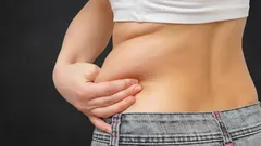 Miten päästä eroon vatsan ja kylkien rasvasta: toimiva kolmen askeleen suunnitelma