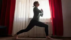 7 nopeaa seisoma-asentoharjoitusta yli 45-vuotiaille, jotka ovat tehokkaampia kuin tunnin treeni