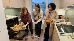 Repäisypiirakka porkkanatäytteellä ilman säätöä – pieni tillivoivaihe, joka tekee paloista mehevät