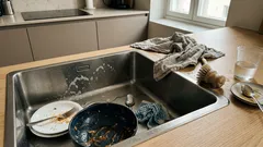 Tiskaatko heti vai jätätkö altaaseen? Psykologia vihjaa, miten suhtaudut vastuuseen – ja yhteiseen arkeen