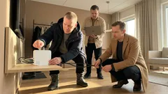 Kolikko reitittimen päällä? Paremmat keinot nopeuttaa kotisi Wi‑Fiä löytyvät sijoittelusta ja asetuksista