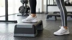 Ihanteellinen harjoitus kipeille polville: treenaa jalkoja ja pakaroita vahingoittamatta niveliä