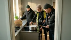 Vaahto nousee kattilasta? Pieni voinokare reunassa voi auttaa – mutta yksi asia ratkaisee