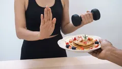 Treeni tyhjällä vatsalla – palaako rasva oikeasti nopeammin vai kärsiikö teho