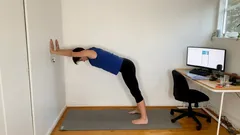 Viiden minuutin selkäjumppa istumatyöläiselle: helpotus niskaan ja yläselkään