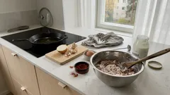 Yksi kulho ja tilkka kefiriä – valkosipuli–savupaprika-kotletit, joista tulee yllättävän kuohkeat