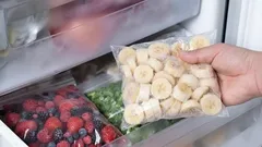 Voiko banaaneja pakastaa ja miten se tehdään oikein? Niksi säästäväisille kotikokeille