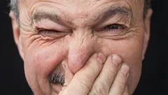 Vanhuuden haju: miksi se syntyy ja miten siitä pääsee oikeasti eroon asunnossa