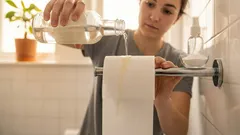 Kaadan etikkaa vessapaperirullaan ja laitan sen nurkkaan: moni ei ymmärrä miksi, mutta myöhemmin tekee samoin