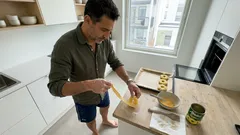 Rapeat ananaskiekot lehtitaikinasta – pari pientä niksiä tekee niistä näyttävät