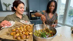 Kun perunat ovat vielä lämpimiä – vegaaninen maalaisperunasalaatti suolakurkuilla ja sienillä