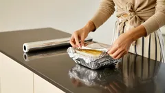 Jokaisen kotikokin on hyvä tietää, milloin elintarvikealumiinifolion käyttö voi olla haitallista