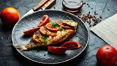 Mitä maustetta ei kannata lisätä kalaan: tämä mauste pilaa maun, mutta moni käyttää sitä silti