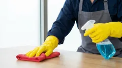 Mitä tehdä, jotta pöly ei laskeudu huonekaluille: niksi, jonka avulla voit unohtaa siivouksen pitkäksi aikaa