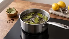 Laakerinlehden ja neilikan keittäminen kotona: miksi sitä suositellaan ja mihin siitä on hyötyä