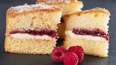 Kuinka leipoa sokerikakku ilman uunia: helpot ja hyväksi todetut reseptit