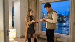 Miksi lahjaa tulee pahoiteltua jo ennen avaamista – psykologinen selitys