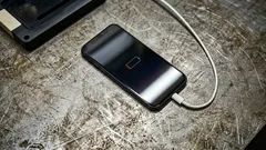 Miten et pilaa akkua: 5 yleisintä virhettä älypuhelinta ladattaessa