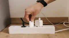 Sähkölaitteet, jotka kannattaa irrottaa pistorasiasta lähtiessäsi kotoa: tämä voi pienentää kuluja jopa 30 %