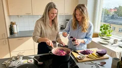 Haudutettu punakaali päärynällä – yllättävä hillotwisti arkeen ja juhlaan