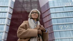 Tyylivinkit 60+: näin värit ja istuvuus tekevät olemuksesta nuorekkaamman